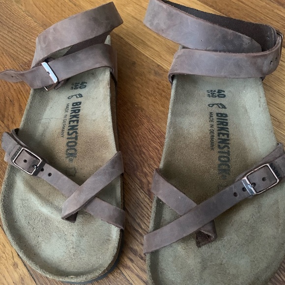 Birkenstock size 9 Yara oiled leather. - Picture 2 of 5